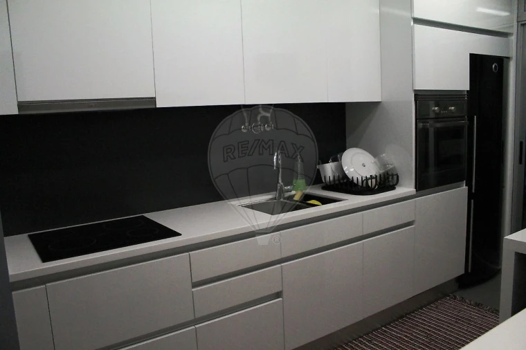 Apartamento T3 para Venda em Carnaxide e Queijas Foto 4