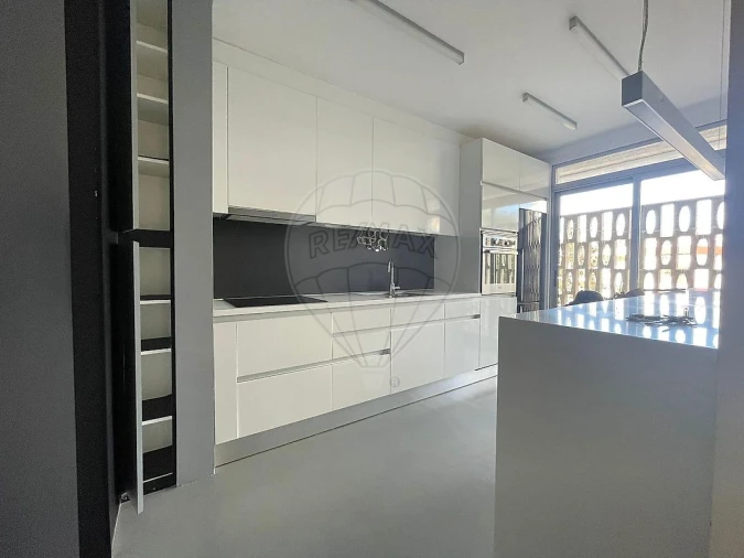 Apartamento T3 para Venda em Carnaxide e Queijas Foto 15