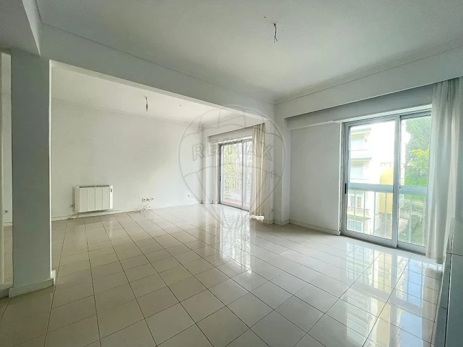 Apartamento T3 para Venda em Carnaxide e Queijas Foto 9