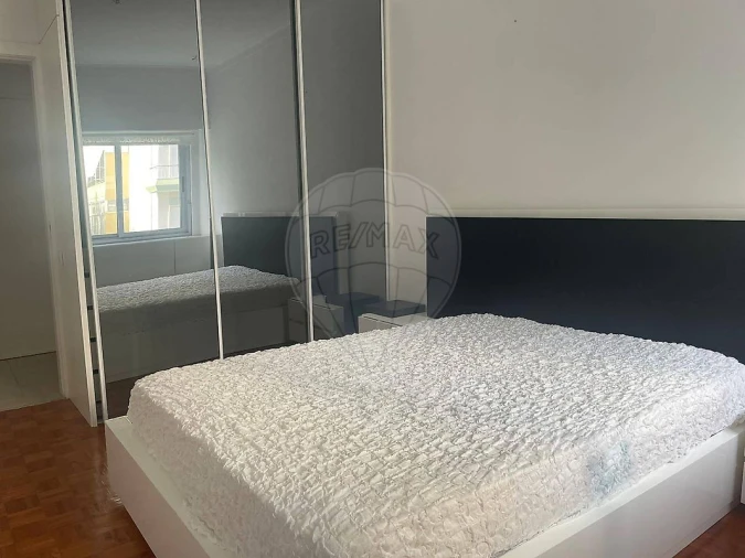 Apartamento T3 para Venda em Carnaxide e Queijas Foto 27
