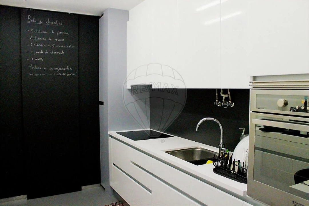 Apartamento T3 para Venda em Carnaxide e Queijas Foto 2