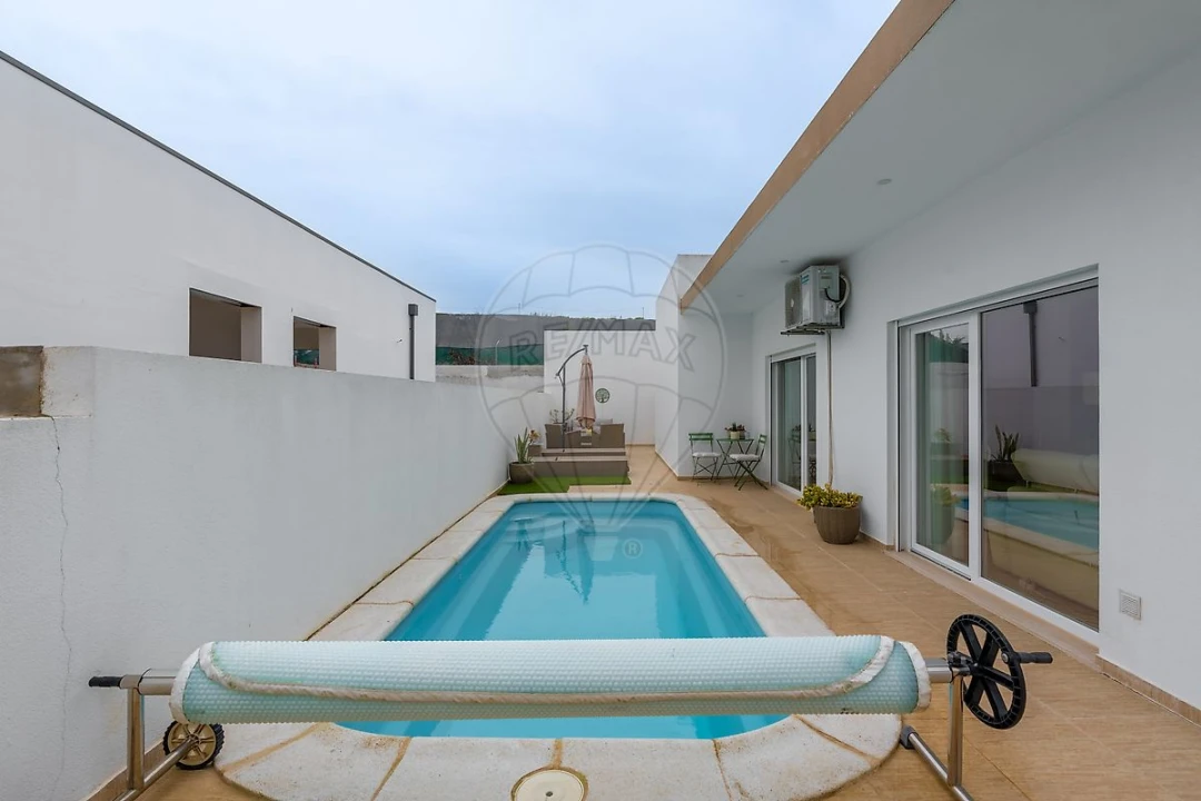 Moradia T2 para Venda em Amora Foto 22