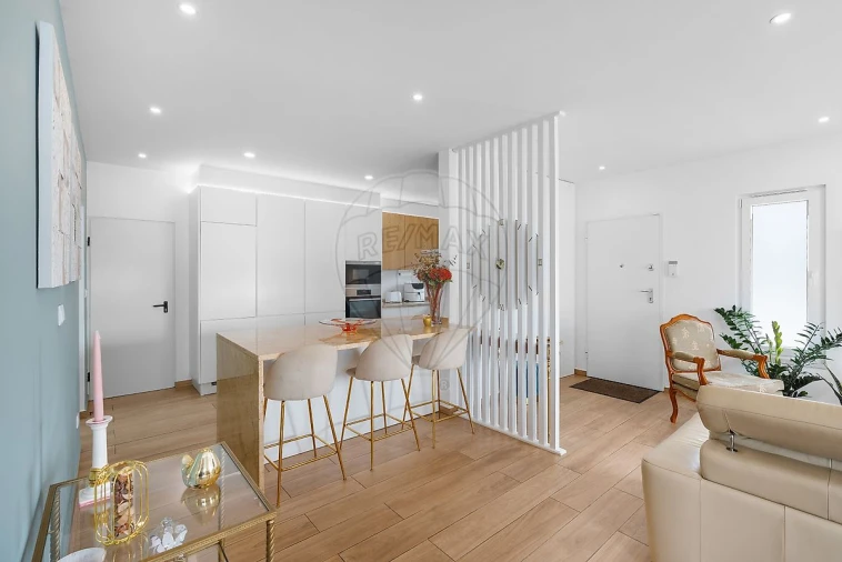 Moradia T2 para Venda em Amora Foto 1