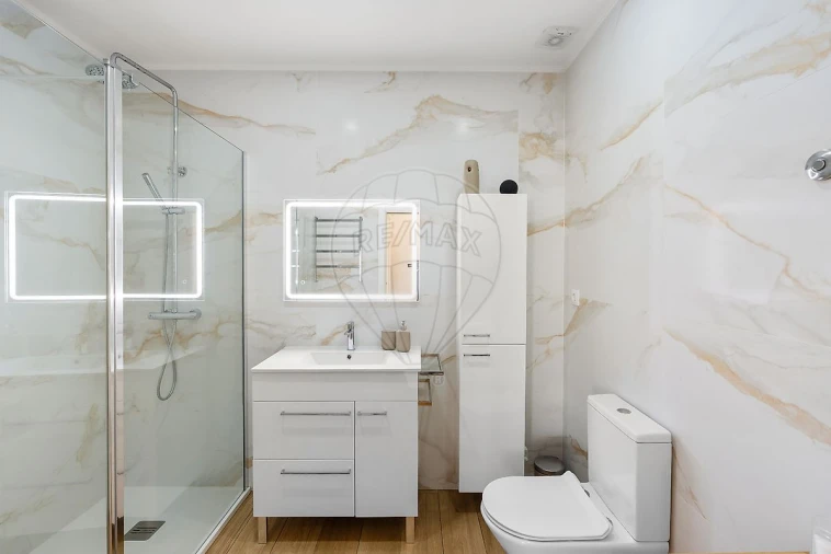 Moradia T2 para Venda em Amora Foto 16