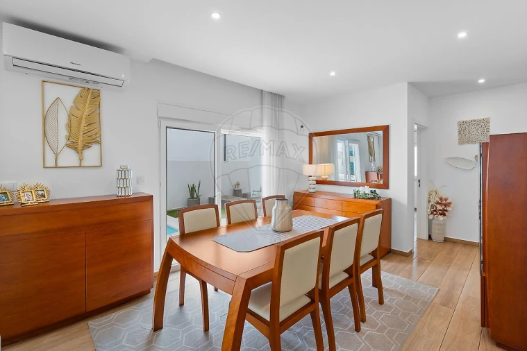 Moradia T2 para Venda em Amora Foto 8