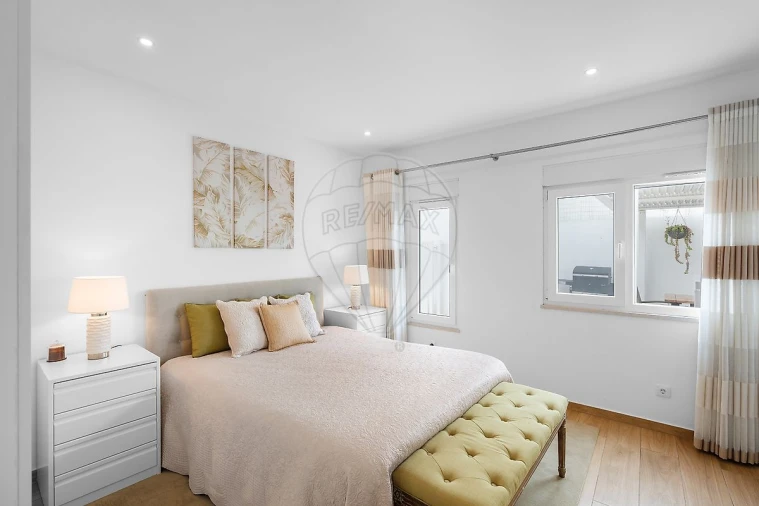 Moradia T2 para Venda em Amora Foto 18