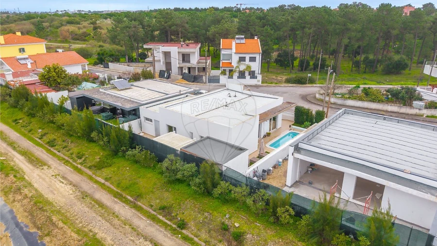 Moradia T2 para Venda em Amora Foto 28