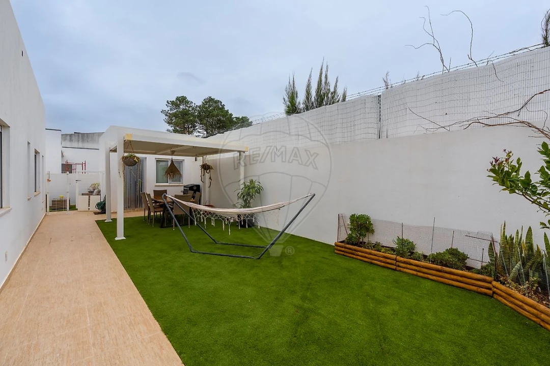 Moradia T2 para Venda em Amora Foto 25