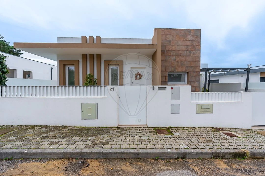 Moradia T2 para Venda em Amora Foto 29