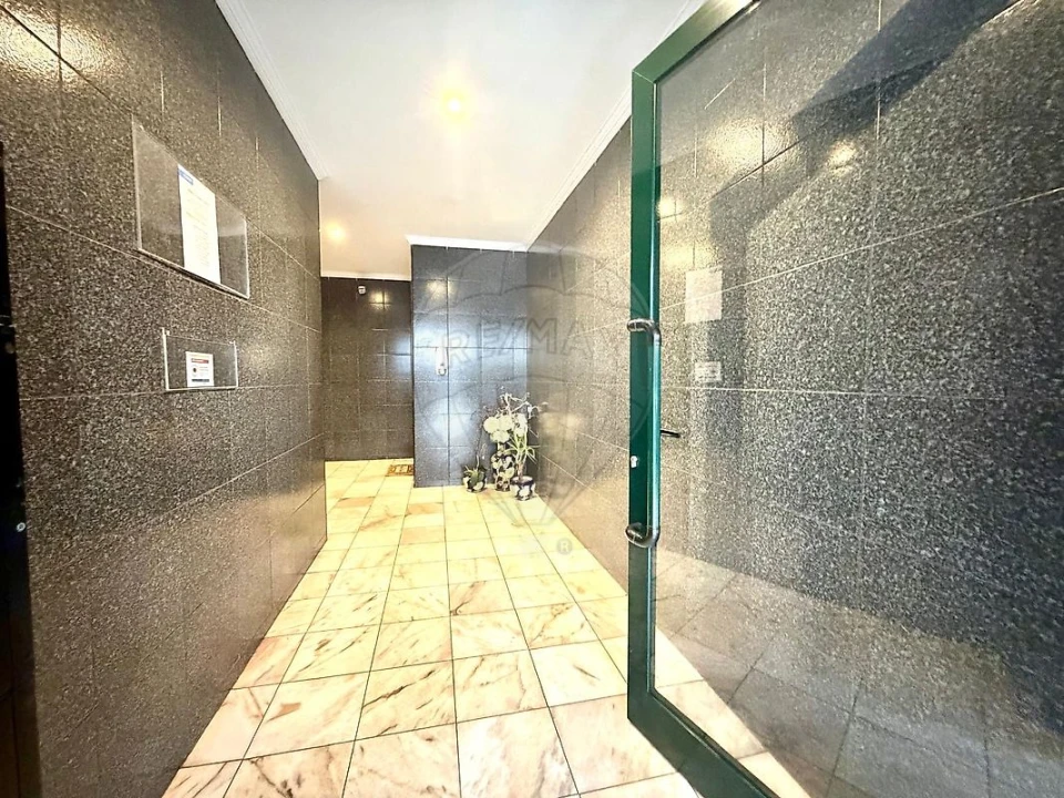 Apartamento T3 para Venda em Gulpilhares e Valadares Foto 4