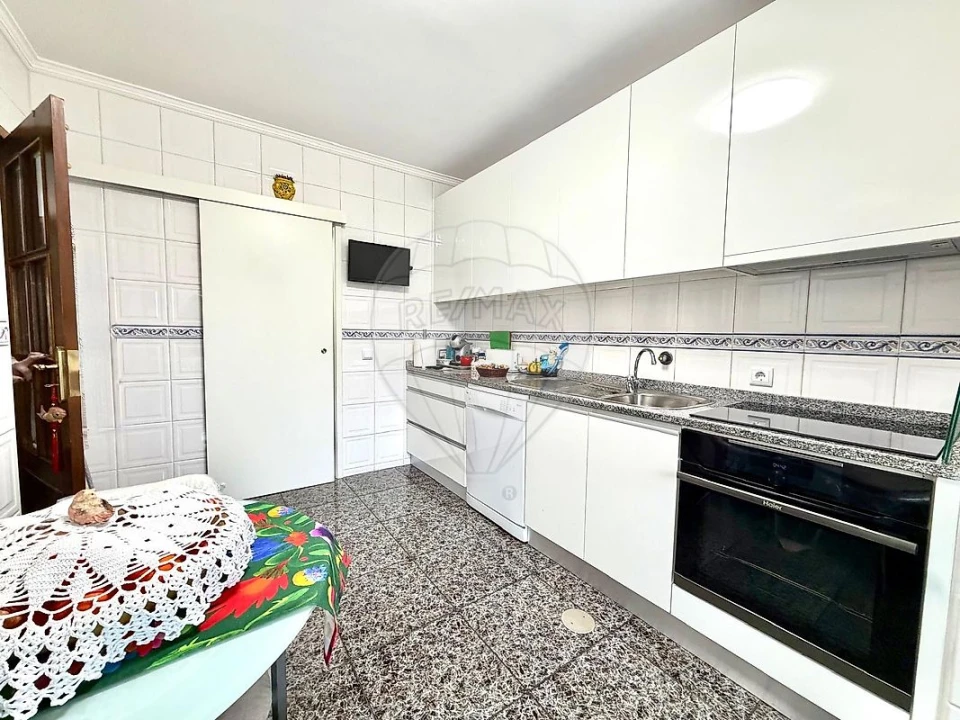 Apartamento T3 para Venda em Gulpilhares e Valadares Foto 25
