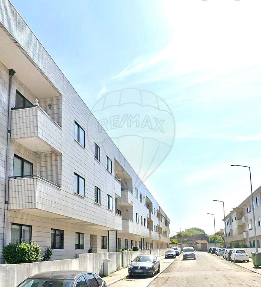 Apartamento T3 para Venda em Gulpilhares e Valadares Foto 1