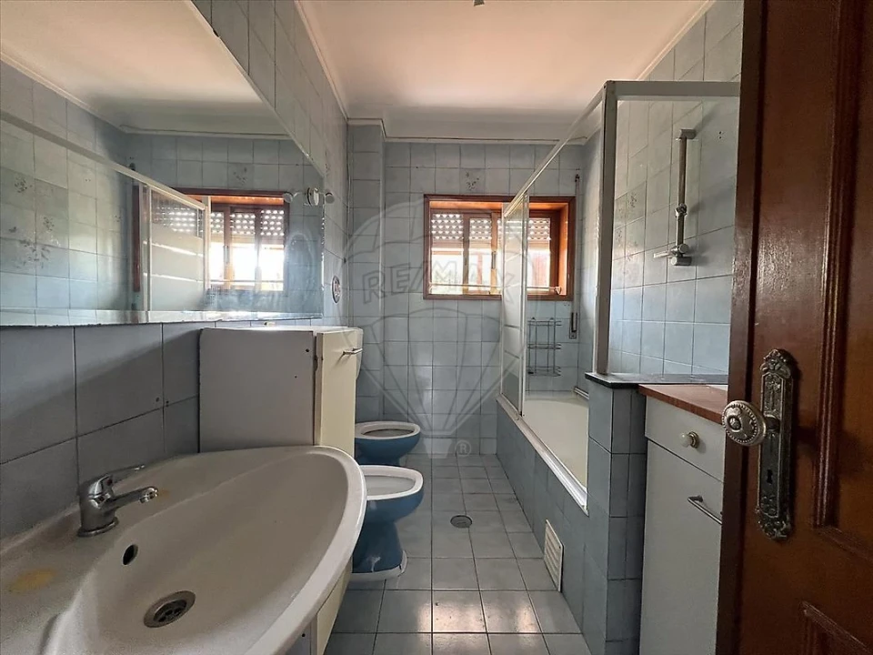 Apartamento T3 para Venda em Serzedo e Perosinho Foto 7