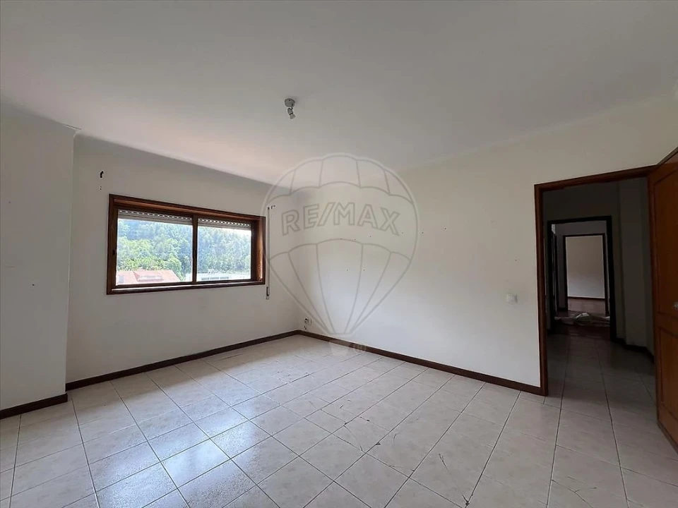 Apartamento T3 para Venda em Serzedo e Perosinho Foto 10