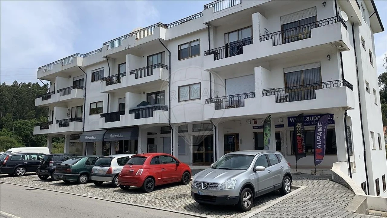 Apartamento T3 para Venda em Serzedo e Perosinho Foto 1