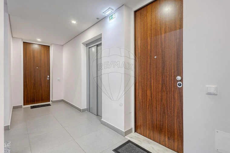 Apartamento T3 para Venda em Espinho Foto 27