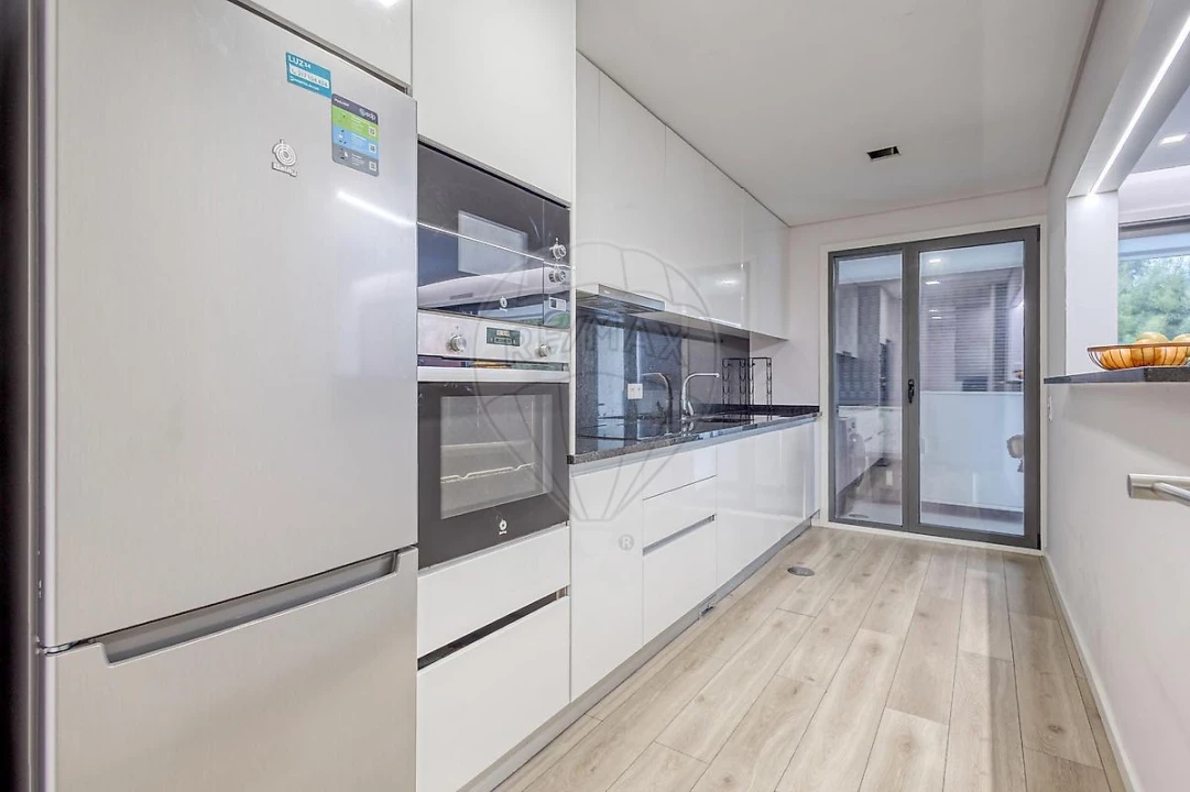 Apartamento T3 para Venda em Espinho Foto 11