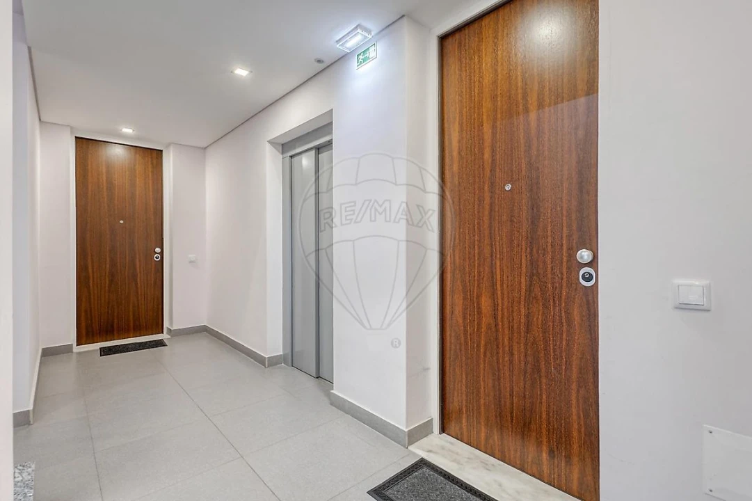 Apartamento T3 para Venda em Espinho Foto 27