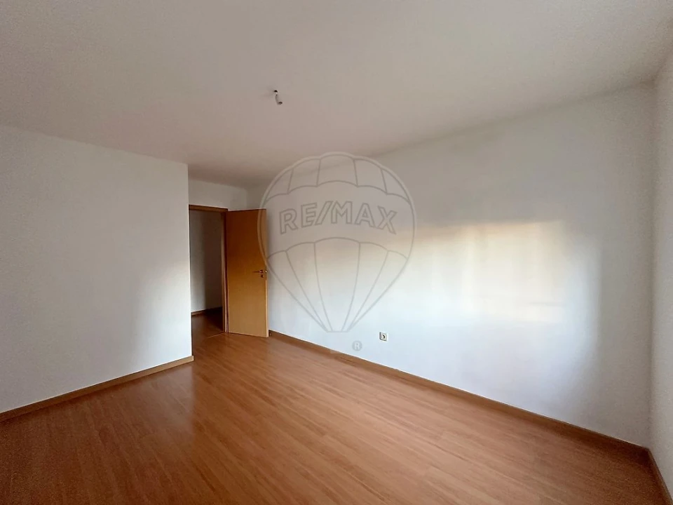 Apartamento T2 para Venda em Gulpilhares e Valadares Foto 12