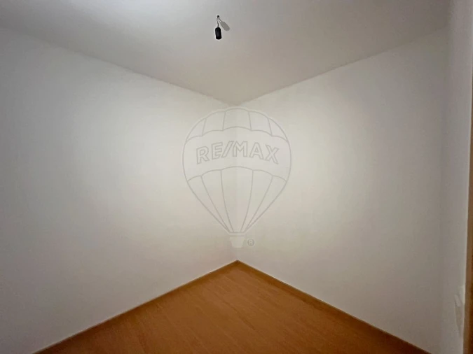 Apartamento T2 para Venda em Gulpilhares e Valadares Foto 2