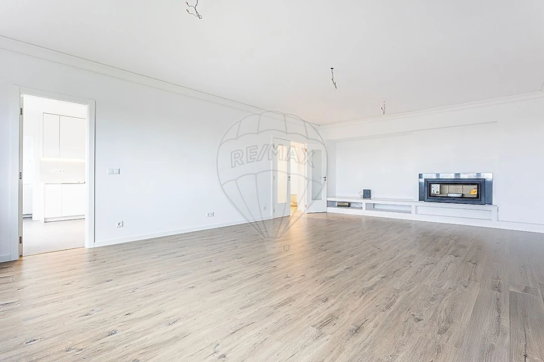 Apartamento T3 para Venda em Beato Foto 4