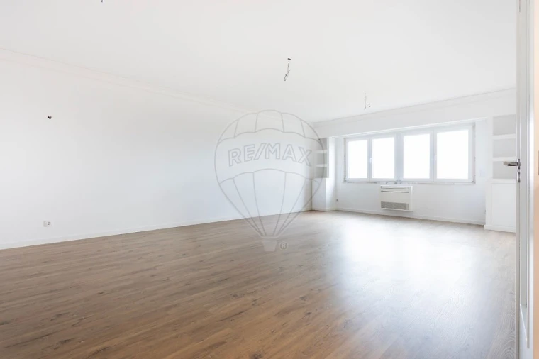 Apartamento T3 para Venda em Beato Foto 7