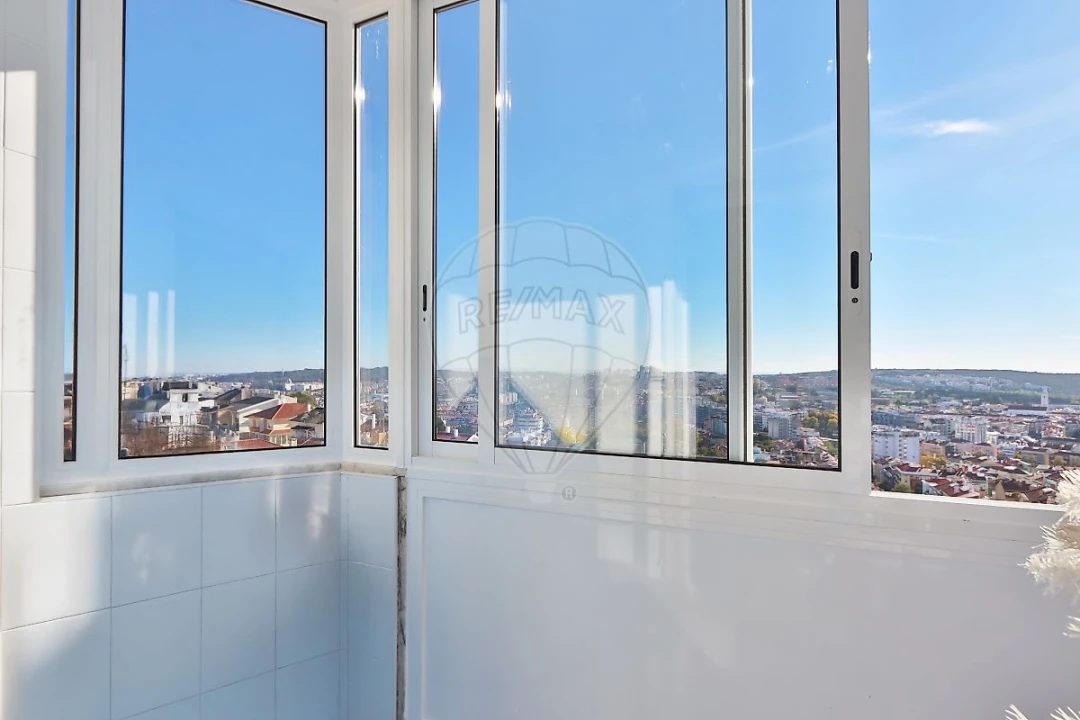 Apartamento T2 para Venda em Mina de Água Foto 4