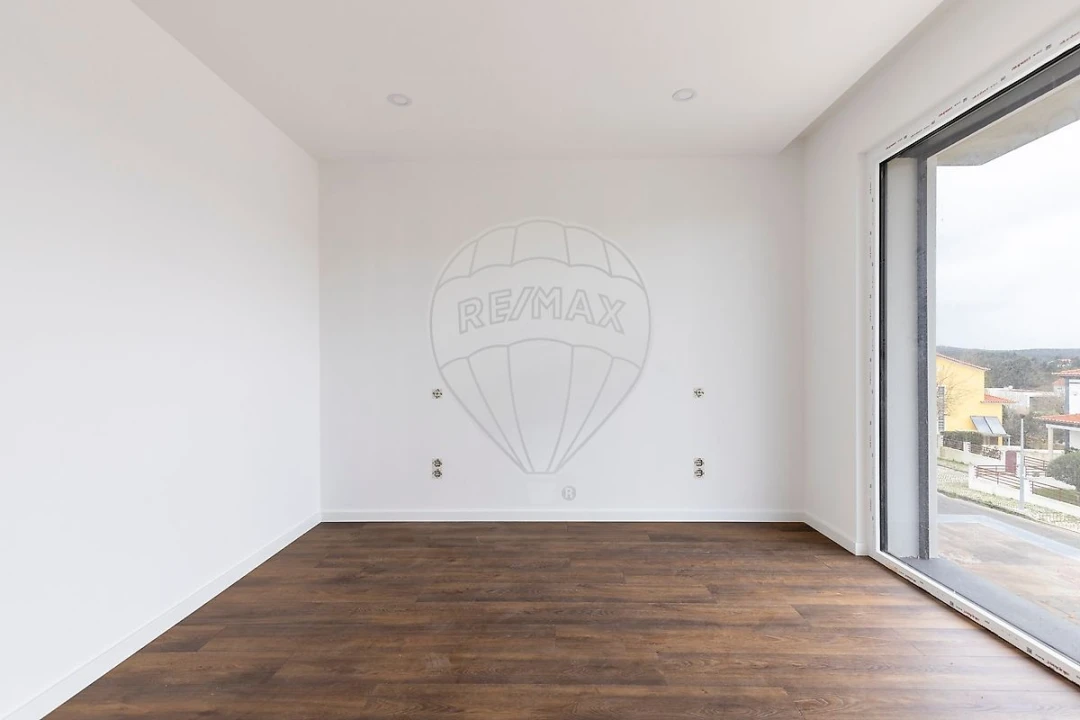 Moradia T4 para Venda em Ramalhal Foto 12