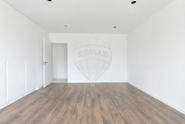 Moradia T4 para Venda em Ramalhal Foto 11