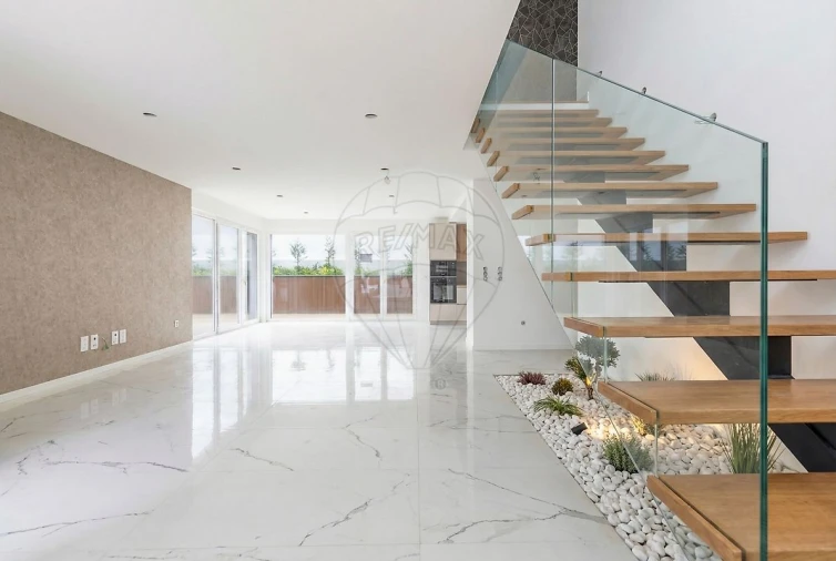 Moradia T4 para Venda em Ramalhal Foto 3