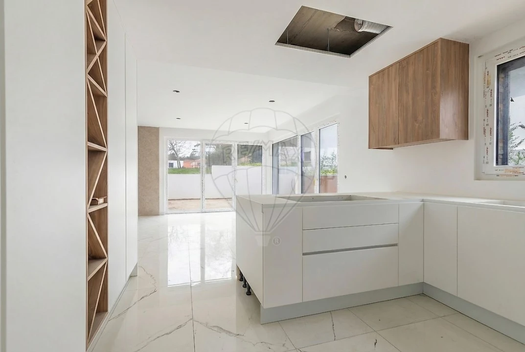 Moradia T4 para Venda em Ramalhal Foto 9