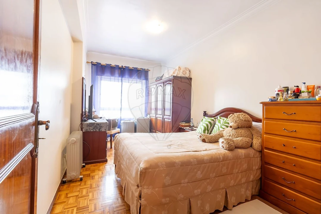 Apartamento T3 para Venda em Póvoa de Santa Iria e Forte da Casa Foto 7