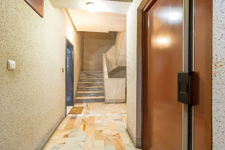 Apartamento T3 para Venda em Póvoa de Santa Iria e Forte da Casa Foto 20