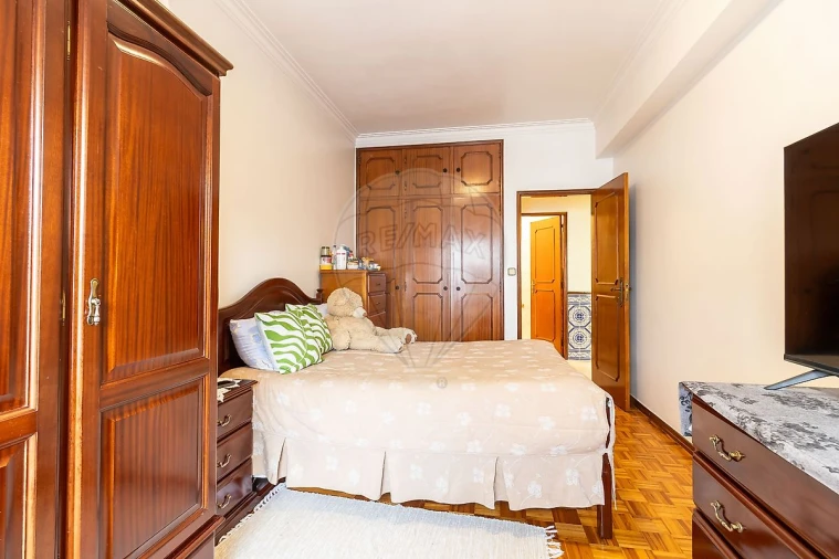 Apartamento T3 para Venda em Póvoa de Santa Iria e Forte da Casa Foto 8