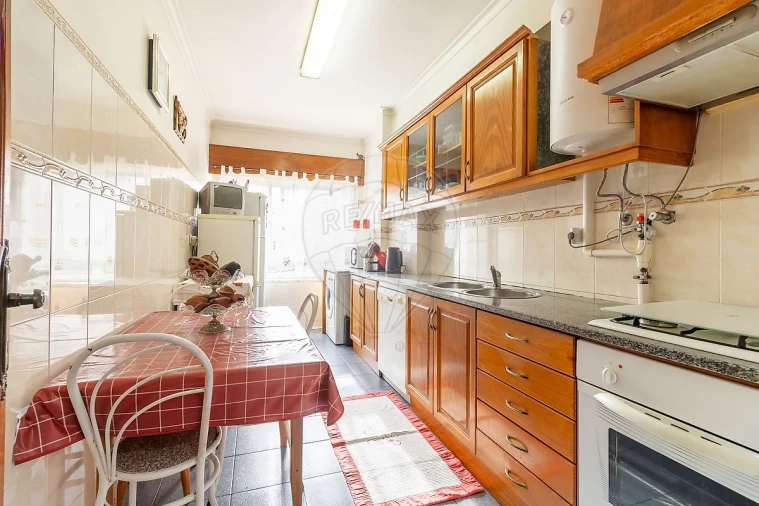 Apartamento T3 para Venda em Póvoa de Santa Iria e Forte da Casa Foto 4