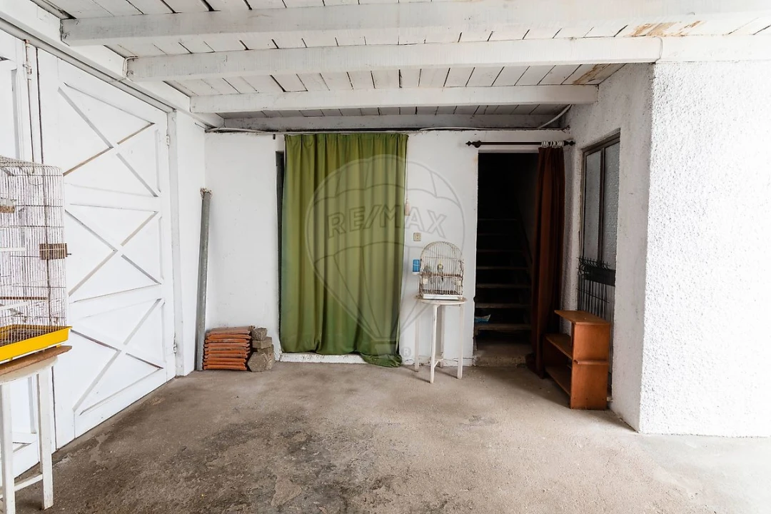 Moradia T2 para Venda em Ouca Foto 17