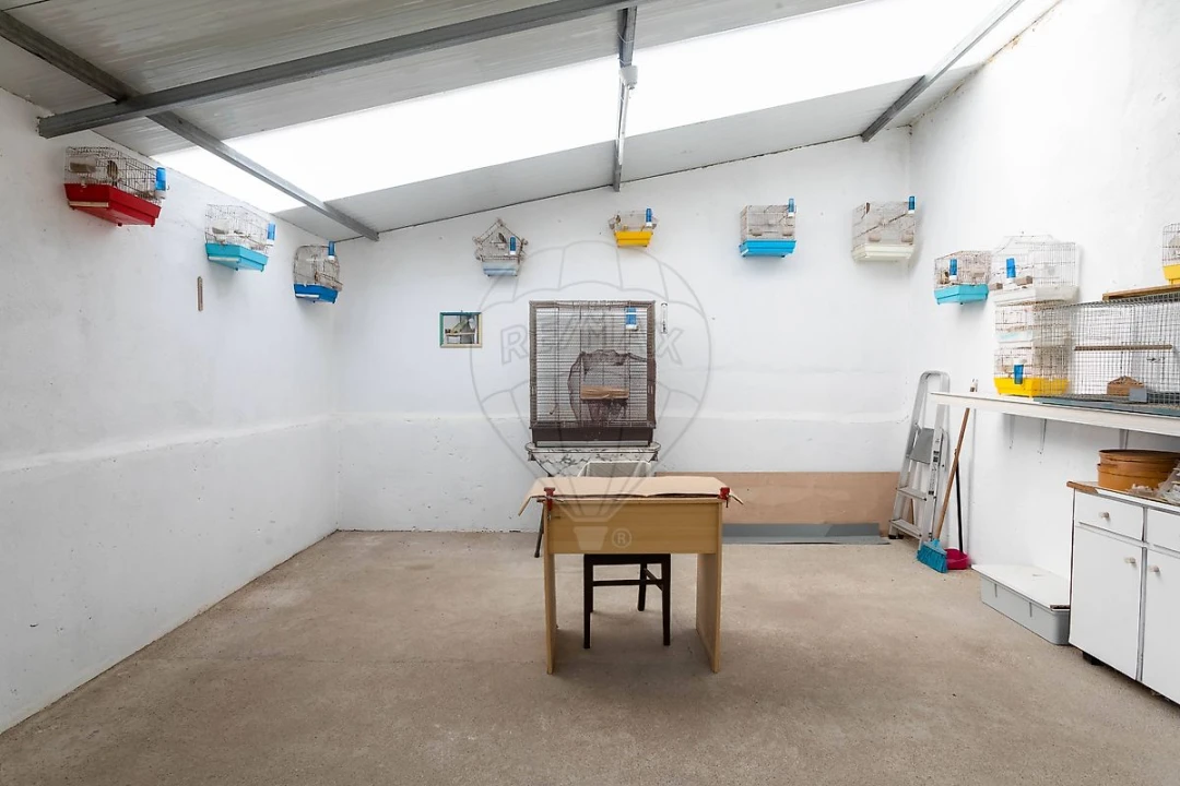 Moradia T2 para Venda em Ouca Foto 18