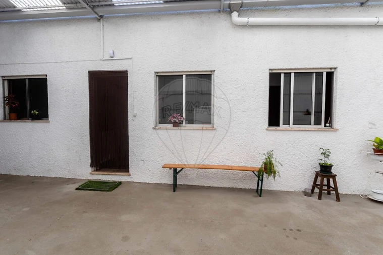 Moradia T2 para Venda em Ouca Foto 11