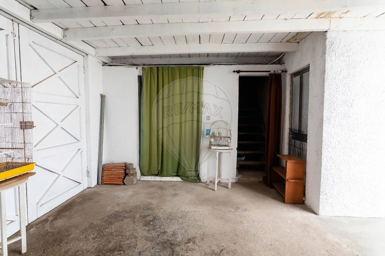 Moradia T2 para Venda em Ouca Foto 17