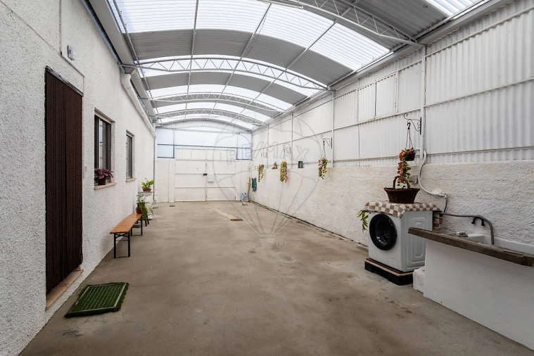 Moradia T2 para Venda em Ouca Foto 10