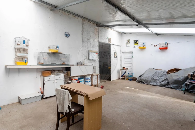 Moradia T2 para Venda em Ouca Foto 19