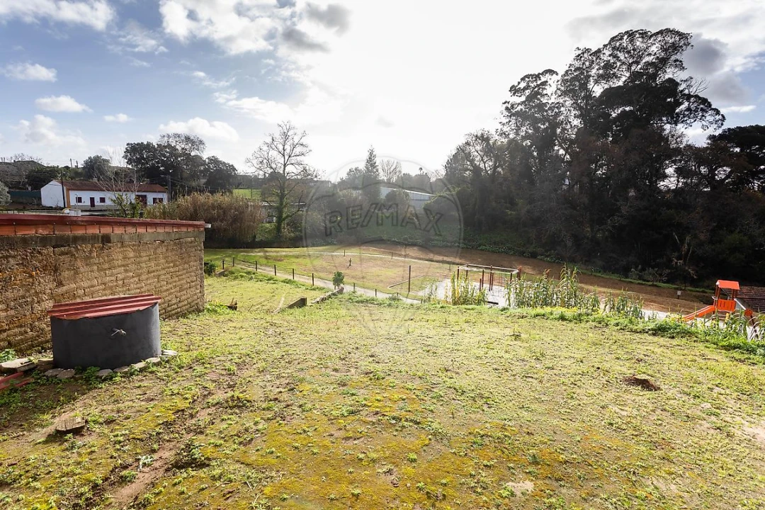 Moradia T2 para Venda em Ouca Foto 22