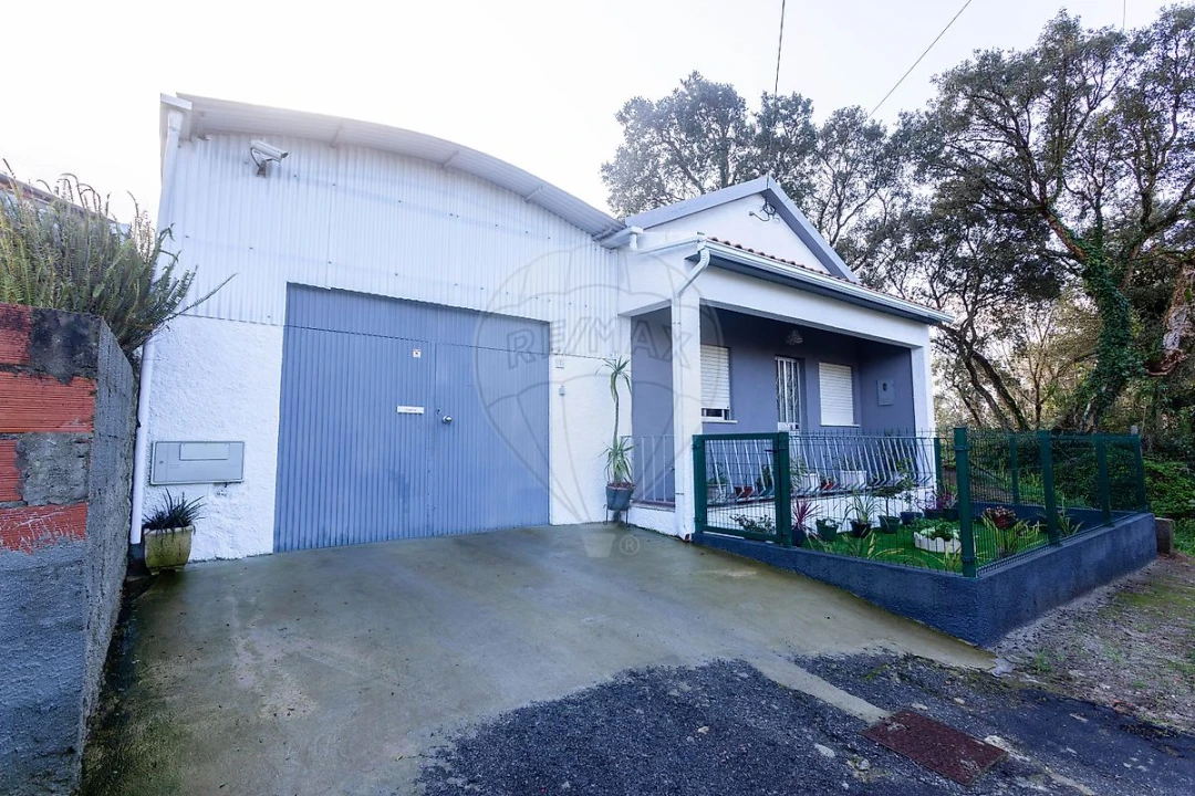 Moradia T2 para Venda em Ouca Foto 28