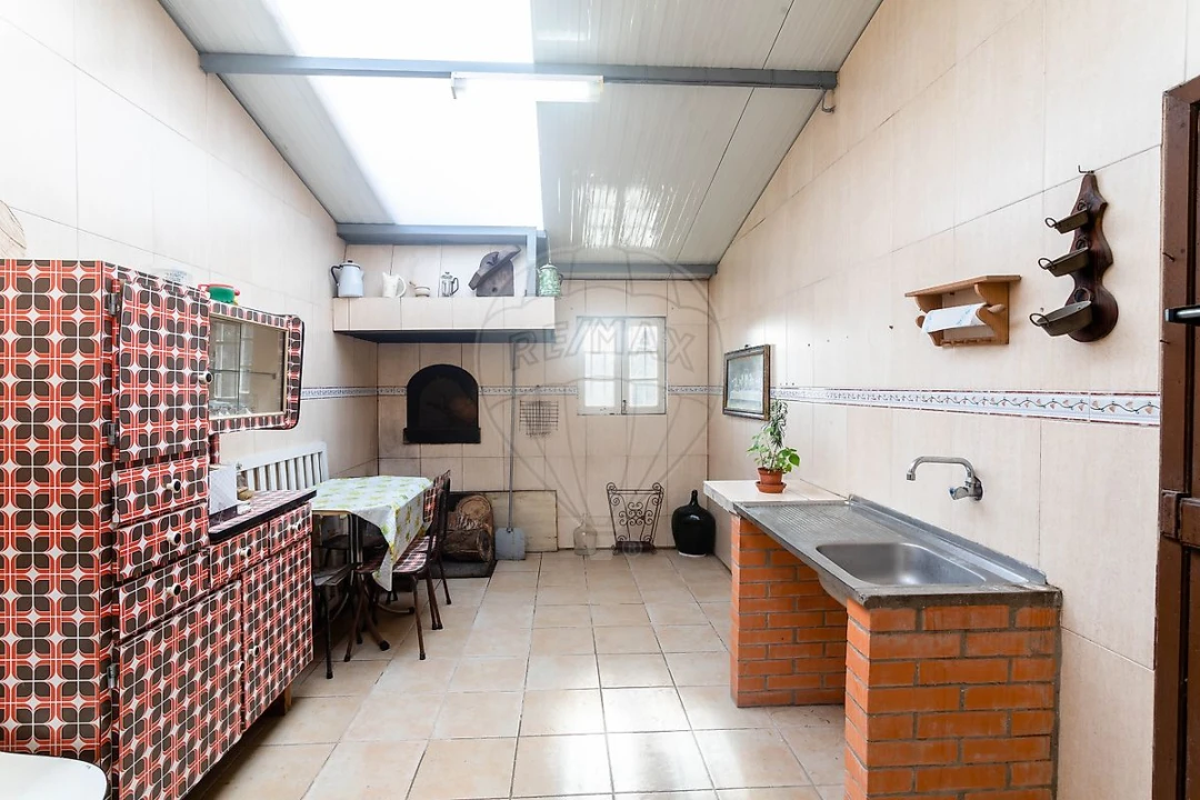 Moradia T2 para Venda em Ouca Foto 15