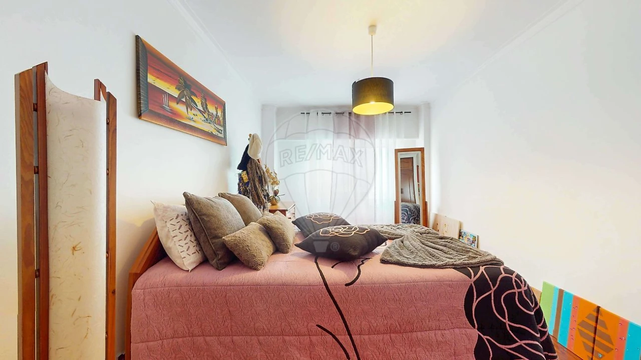 Apartamento T2 para Venda em Póvoa de Santa Iria e Forte da Casa Foto 23