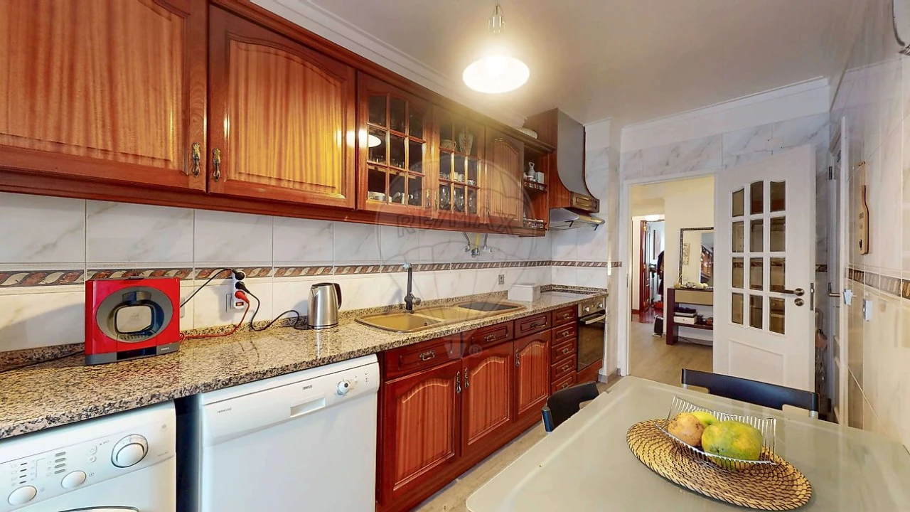 Apartamento T2 para Venda em Póvoa de Santa Iria e Forte da Casa Foto 19