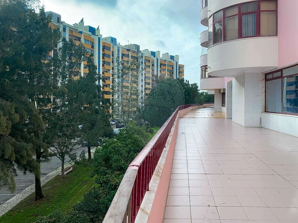 Apartamento T2 para Venda em Póvoa de Santa Iria e Forte da Casa Foto 2