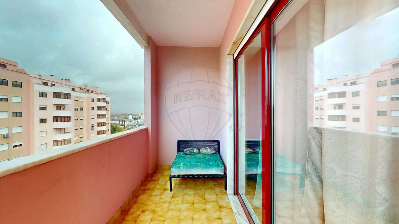 Apartamento T2 para Venda em Póvoa de Santa Iria e Forte da Casa Foto 17