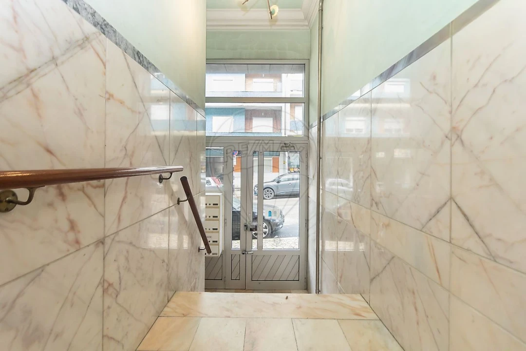 Apartamento T3 para Venda em Laranjeiro e Feijó Foto 34