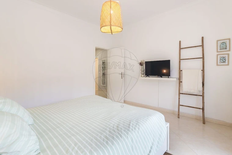 Apartamento T3 para Venda em Laranjeiro e Feijó Foto 23